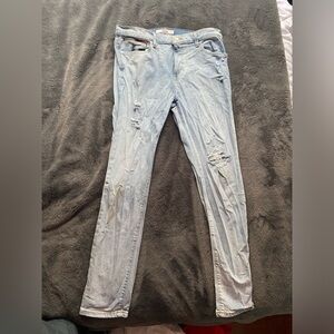 Men’s ripped jeans